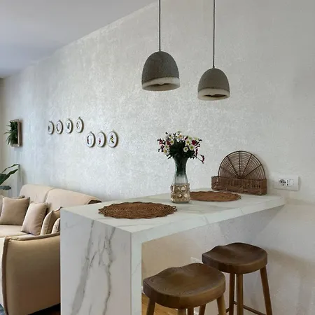 Green Terrace 7 *